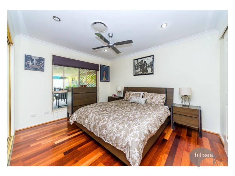 16 Desert Falls Crescent, Parkwood QLD 4214
