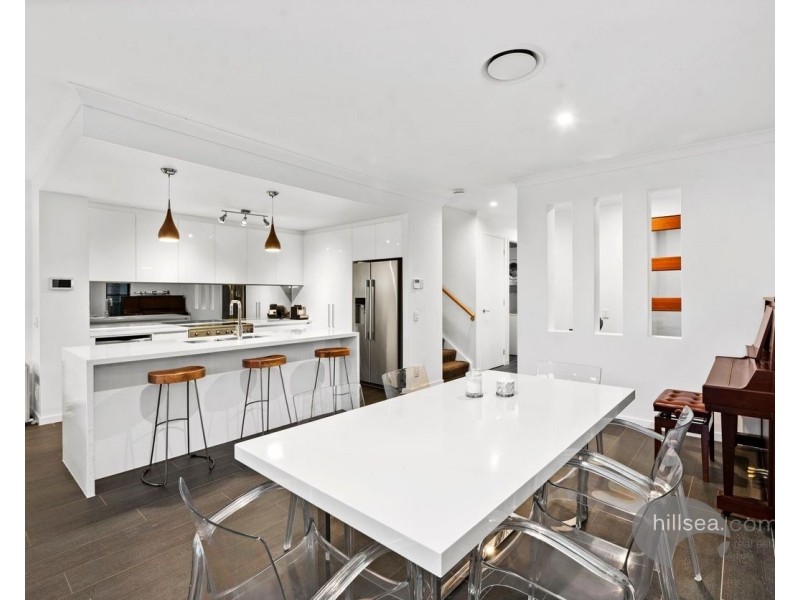 1/54 Milton Avenue, Paradise Point QLD 4216