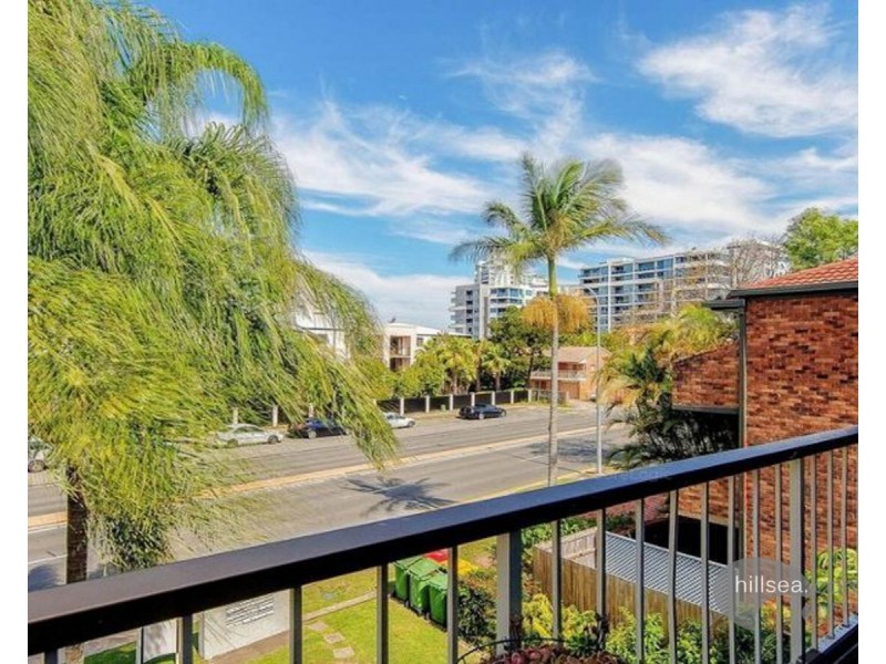 6/164 Frank Street, Labrador QLD 4215