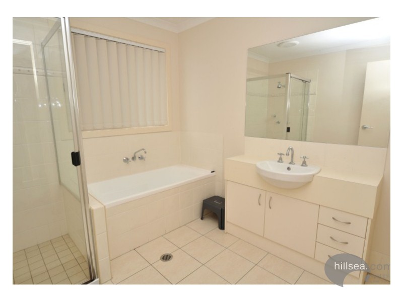 8 Silver Gull Street, Coomera QLD 4209
