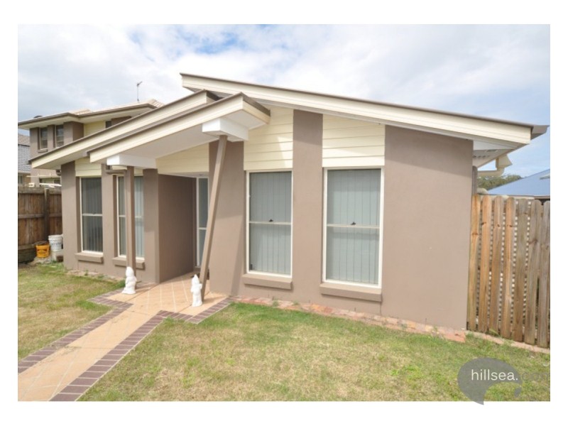 8 Silver Gull Street, Coomera QLD 4209