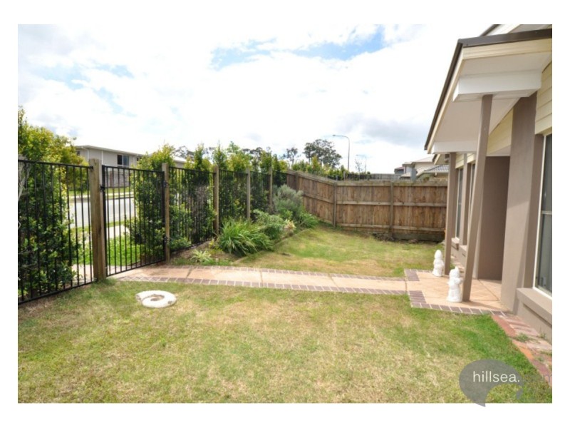 8 Silver Gull Street, Coomera QLD 4209