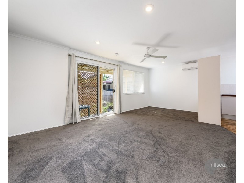 2/348 Government Road, Labrador QLD 4215