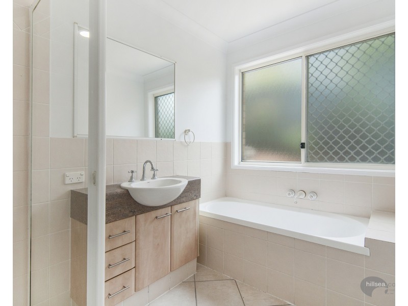 13 Papara Street, Pacific Pines QLD 4211