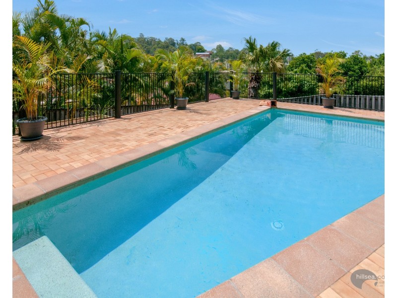 13 Papara Street, Pacific Pines QLD 4211