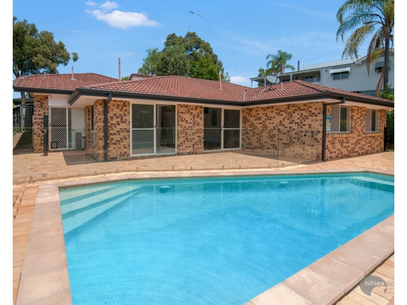 13 Papara Street, Pacific Pines QLD 4211