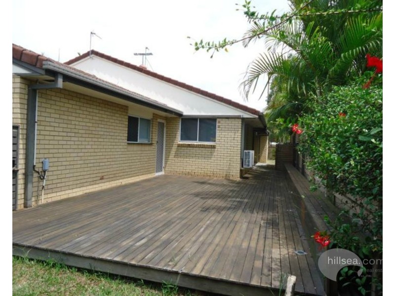 2/110 Kumbari Avenue, Labrador QLD 4215