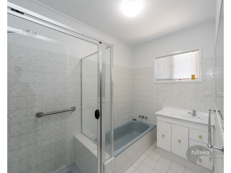 50 Lind Avenue, Southport QLD 4215