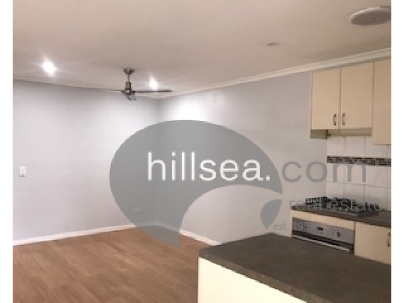 2/5 Paramount Place, Oxenford QLD 4210