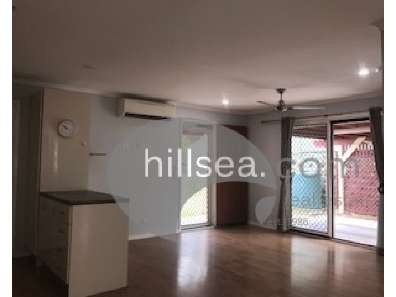 2/5 Paramount Place, Oxenford QLD 4210