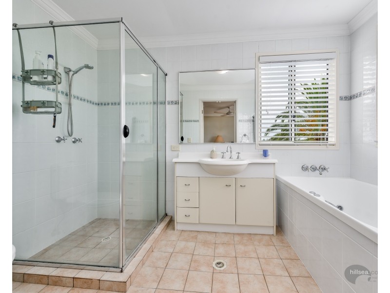 36/82-86 Limetree Parade, Runaway Bay QLD 4216