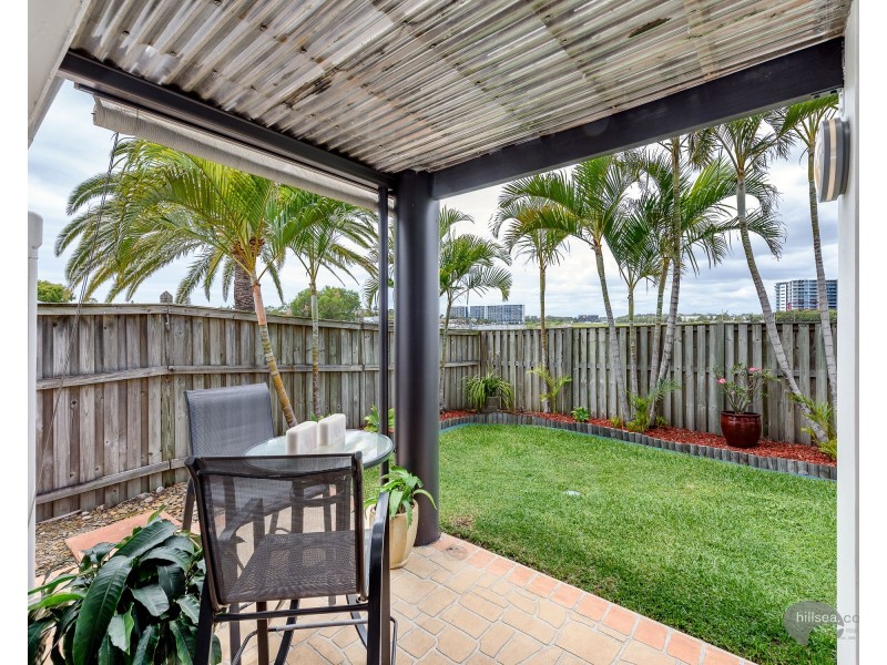 36/82-86 Limetree Parade, Runaway Bay QLD 4216
