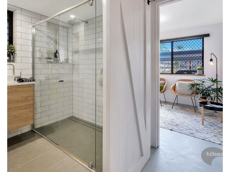 1/61 Frank Street, Labrador QLD 4215