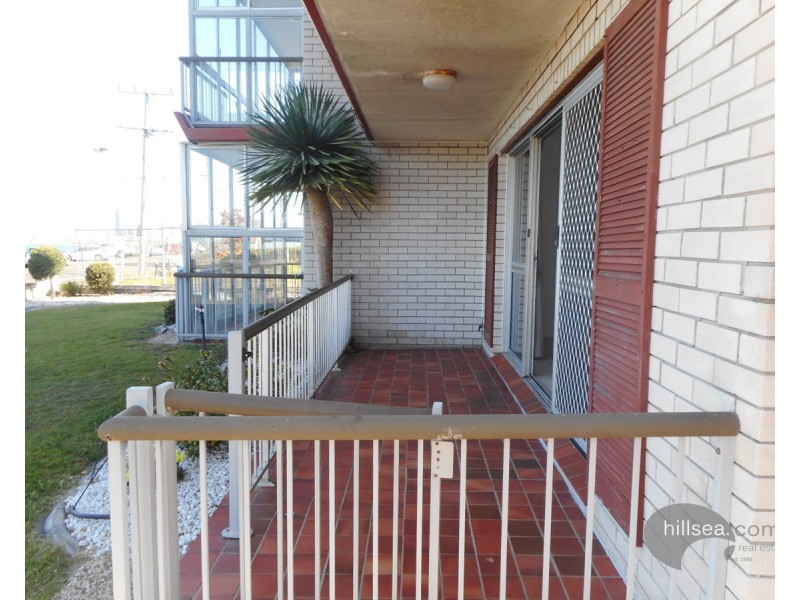 2/288 Marine Parade, Labrador QLD 4215