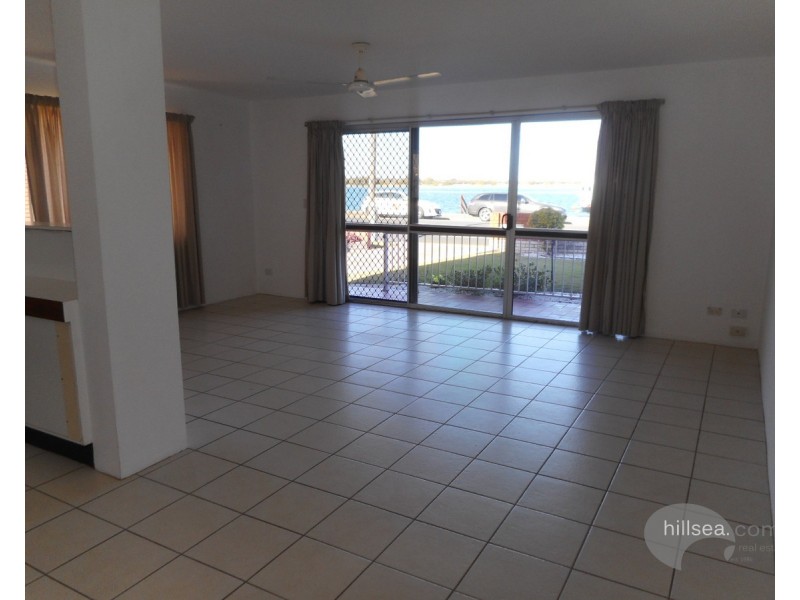 2/288 Marine Parade, Labrador QLD 4215