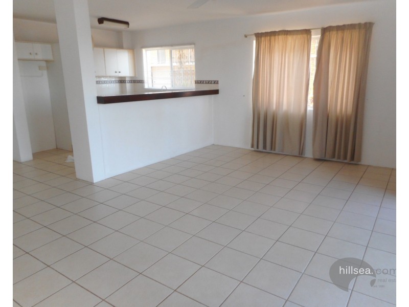 2/288 Marine Parade, Labrador QLD 4215