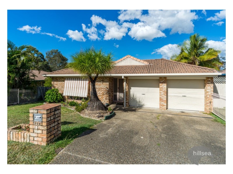 254 Mildura Drive, Helensvale QLD 4212