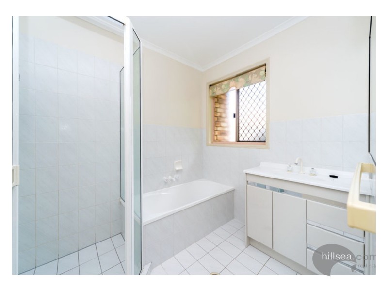 254 Mildura Drive, Helensvale QLD 4212