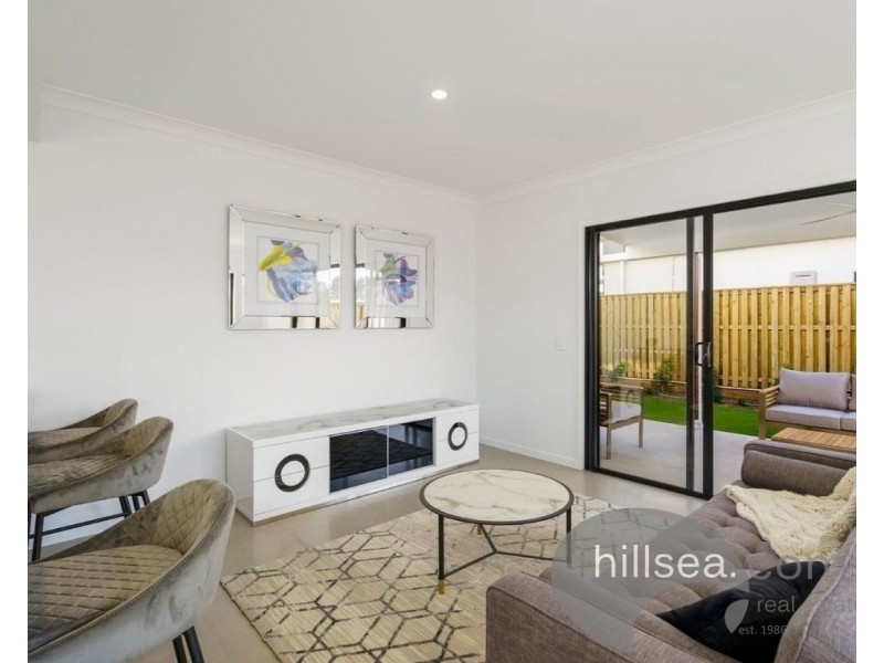 35 Sickle Avenue, Hope Island QLD 4212