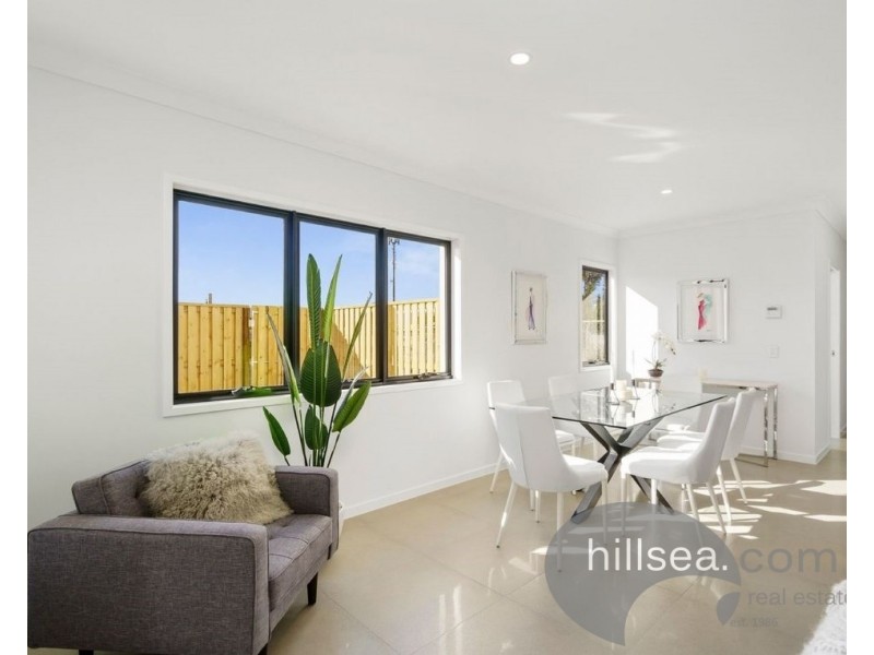 35 Sickle Avenue, Hope Island QLD 4212
