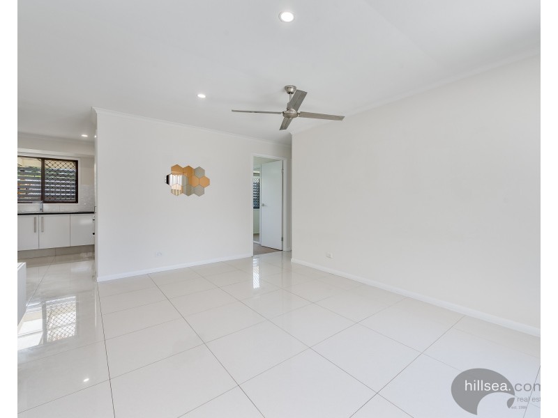 1/17 Hentdale Court, Labrador QLD 4215