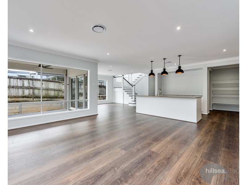 10 Wilson Street, Labrador QLD 4215