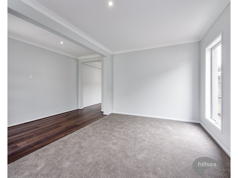 10 Wilson Street, Labrador QLD 4215