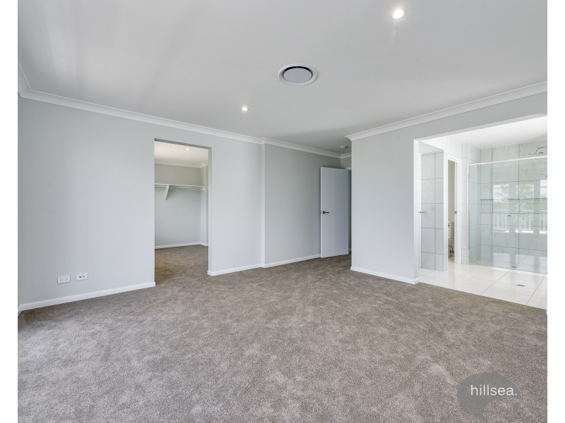 10 Wilson Street, Labrador QLD 4215