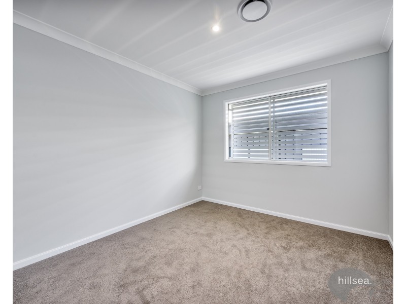 10 Wilson Street, Labrador QLD 4215