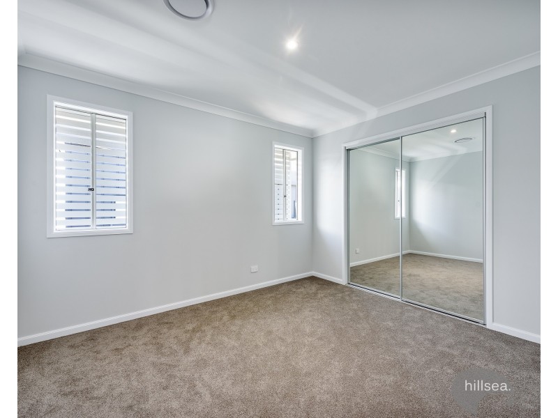 10 Wilson Street, Labrador QLD 4215