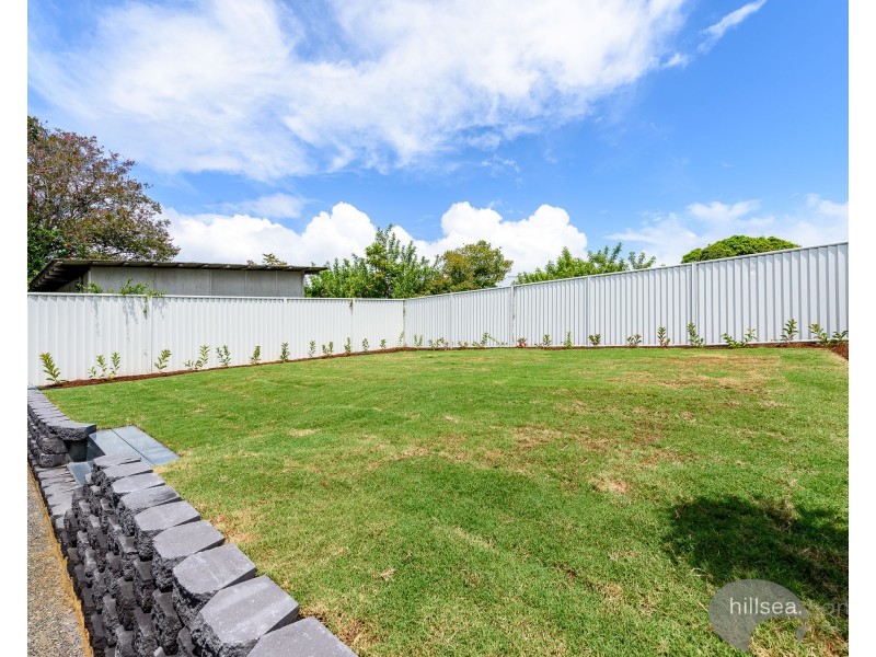 10 Wilson Street, Labrador QLD 4215