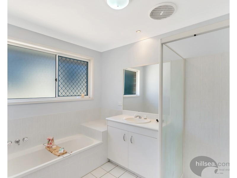 4/90 Pohlman Street, Southport QLD 4215