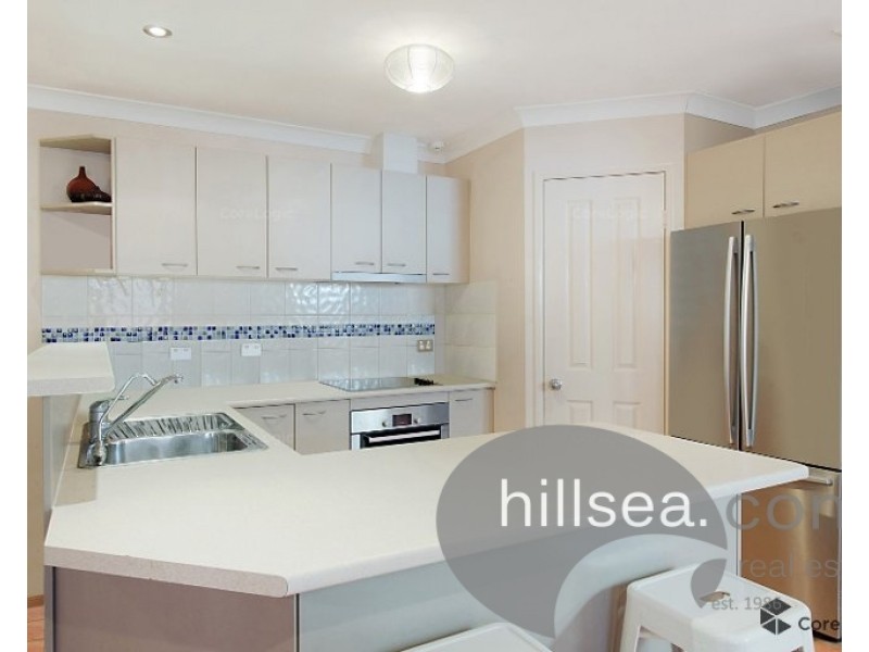 2/7 Coral Avenue, Labrador QLD 4215