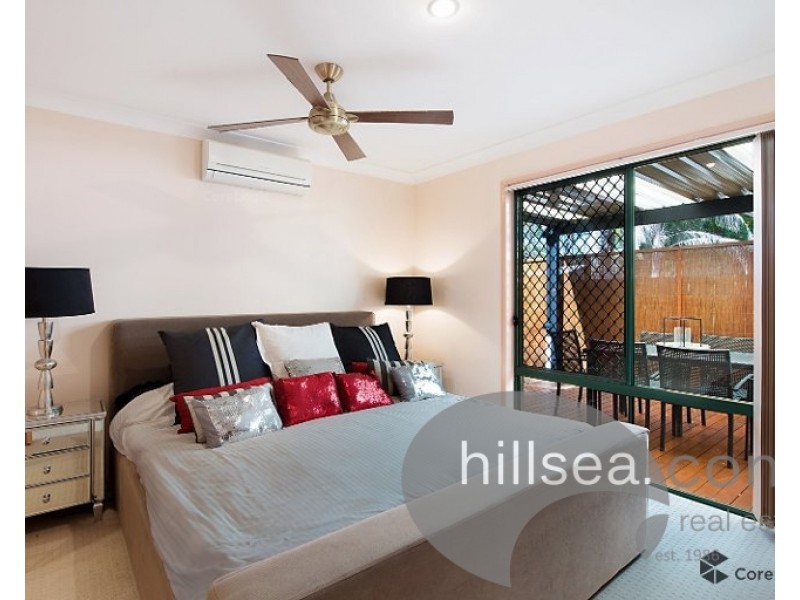 2/7 Coral Avenue, Labrador QLD 4215