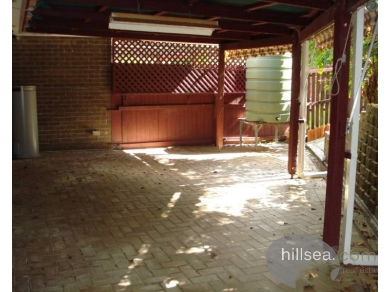 1/8 Galaxy Court, Labrador QLD 4215