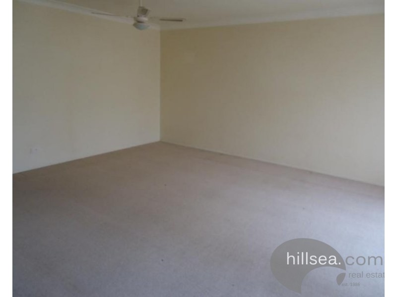 2/122 Oxley Drive, Paradise Point QLD 4216