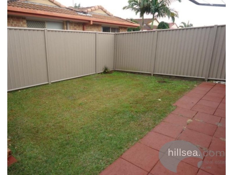 2/122 Oxley Drive, Paradise Point QLD 4216