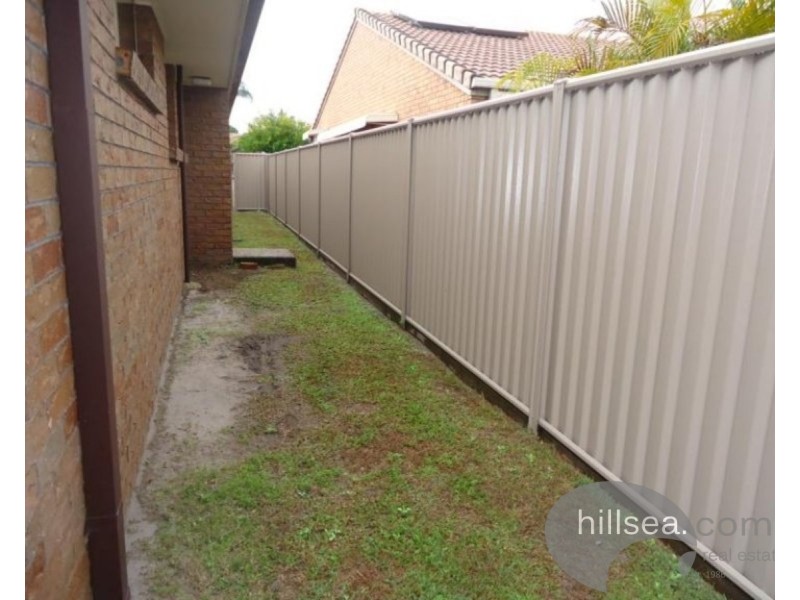 2/122 Oxley Drive, Paradise Point QLD 4216