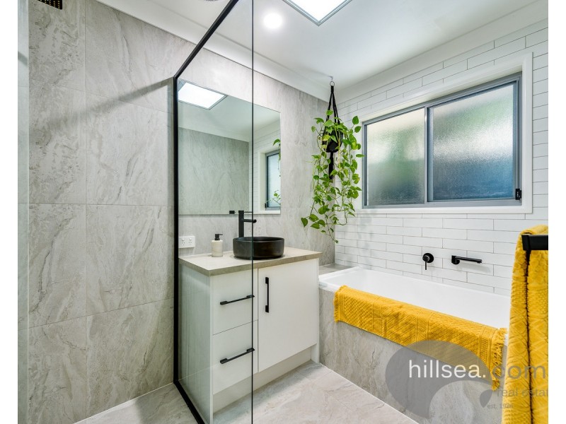 45 Walter Raleigh Cresent, Hollywell QLD 4216