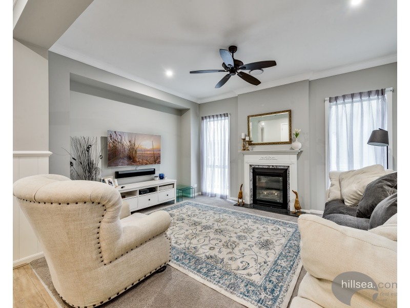 6 Lovat Street, Helensvale QLD 4212