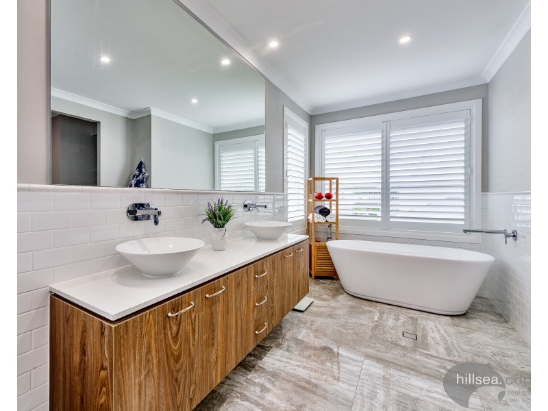 6 Lovat Street, Helensvale QLD 4212