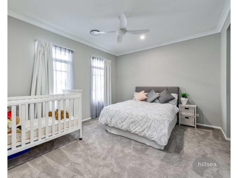 6 Lovat Street, Helensvale QLD 4212