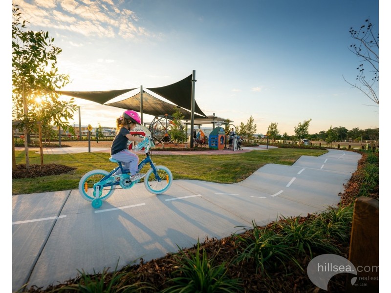 6 Lovat Street, Helensvale QLD 4212