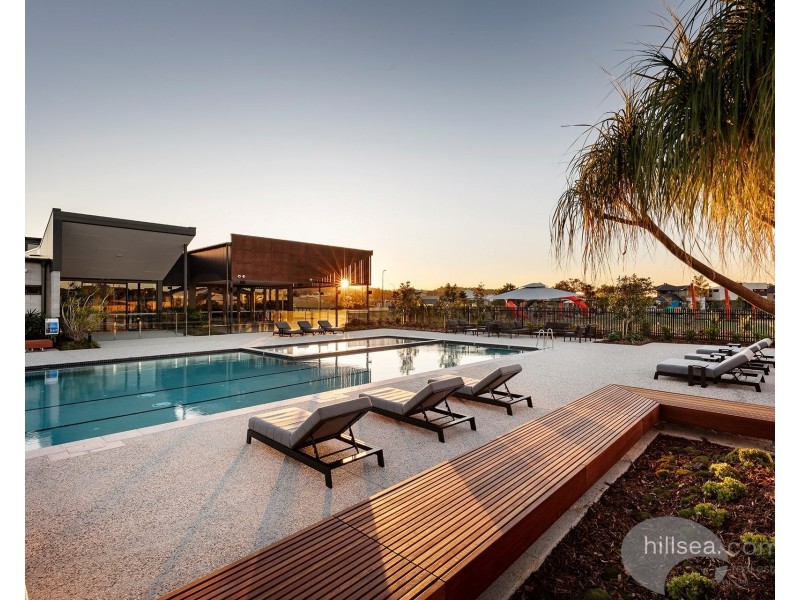 6 Lovat Street, Helensvale QLD 4212