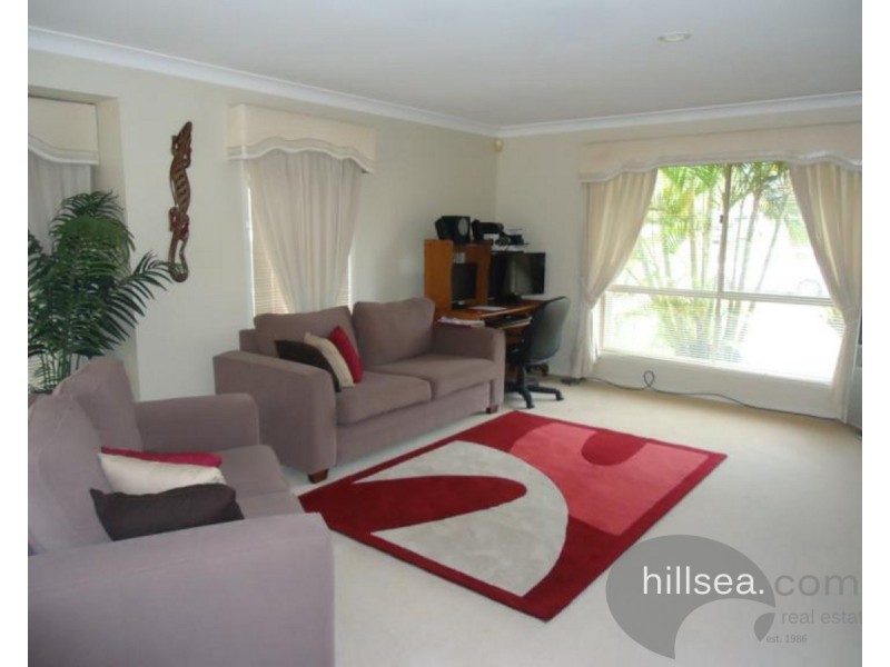 38 Henry Cotton Drive, Parkwood QLD 4214