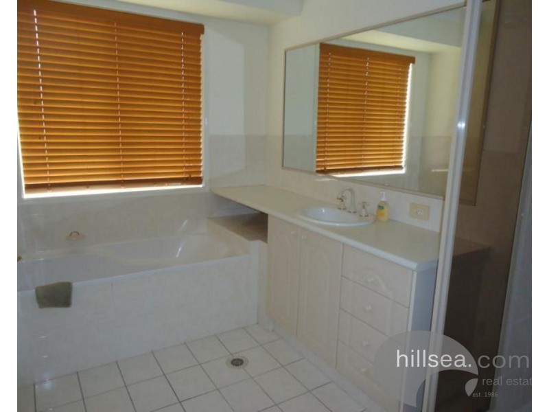 38 Henry Cotton Drive, Parkwood QLD 4214