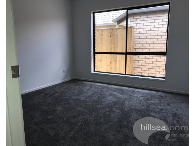 14 Greenview Circuit, Arundel QLD 4214