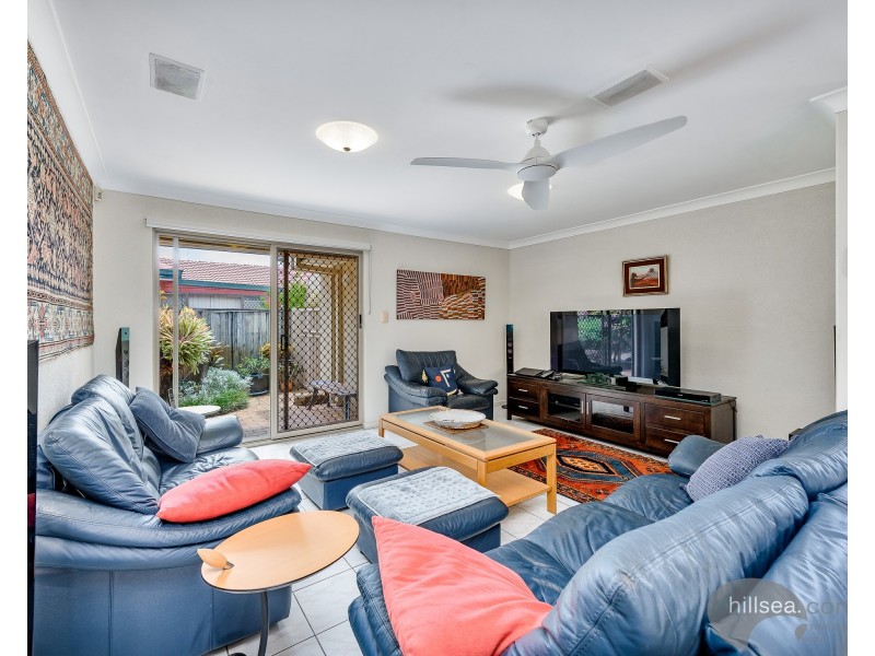 8 Lakefield Crescent, Paradise Point QLD 4216
