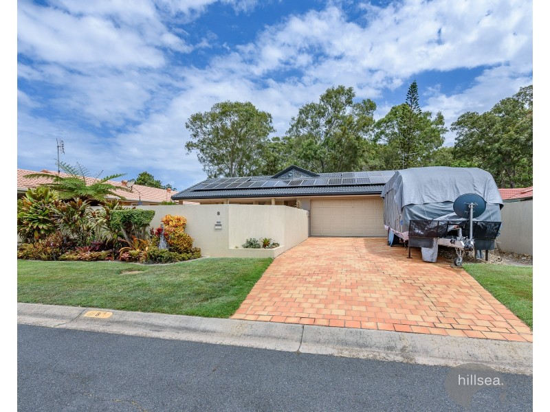 8 Lakefield Crescent, Paradise Point QLD 4216