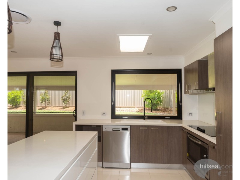 5 Picola Place, Helensvale QLD 4212